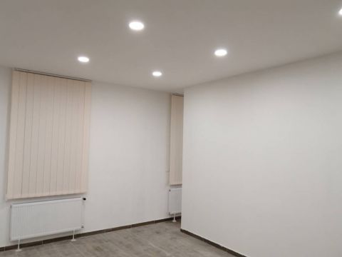 Eladó Üzlethelyiség 2900 Komárom 