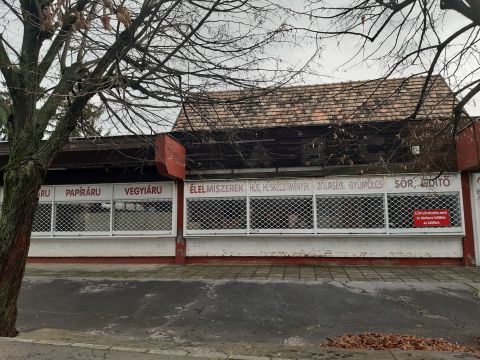 Eladó Üzlethelyiség 7628 Pécs 