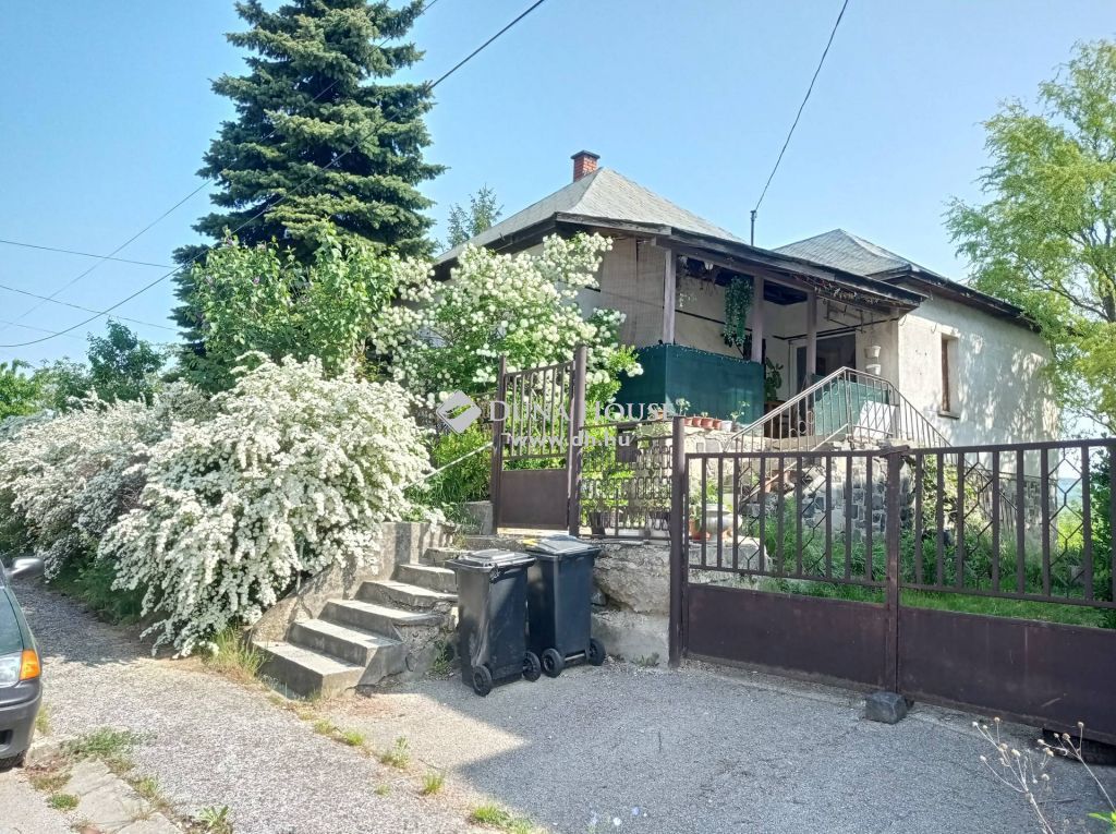 8060 Mór , Kertvárosi övezet — 1/19