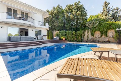 Kiadó Ház 1037 Budapest 3. kerület 