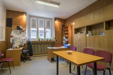 Kiadó Iroda 1074 Budapest 7. kerület , Dohány utca 84.