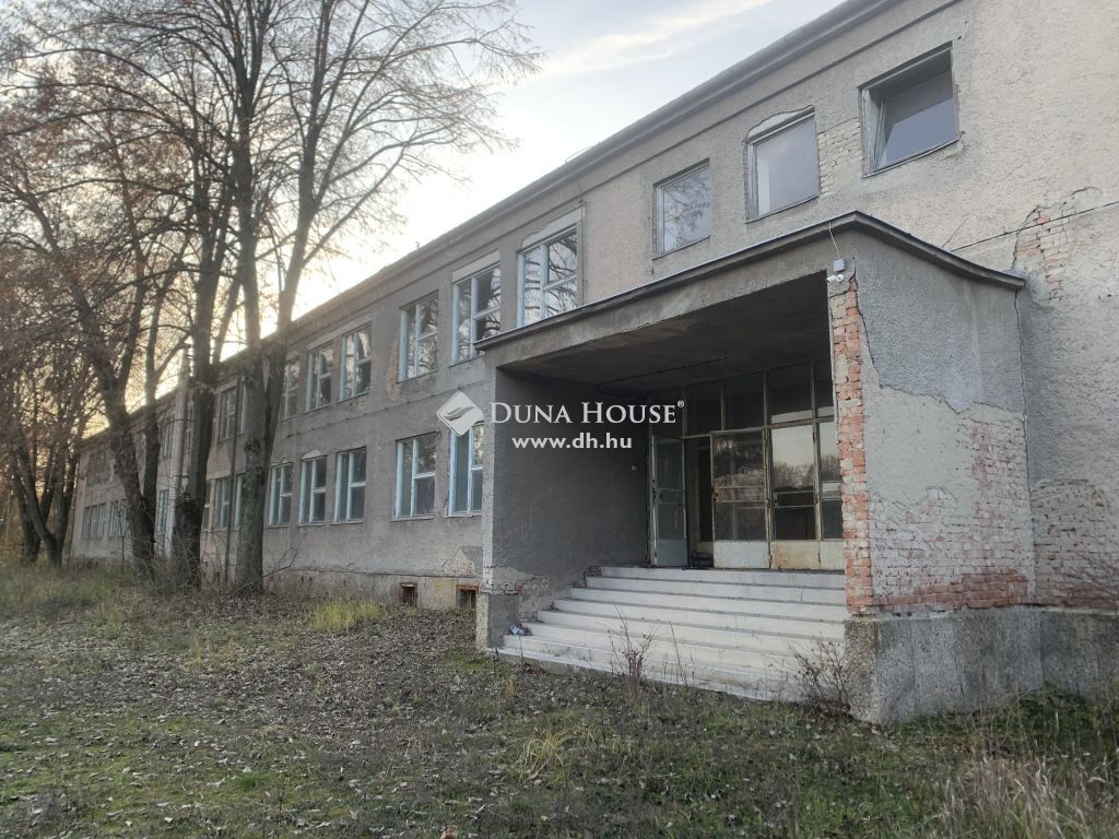 3022 Lőrinci , Idősek otthona vagy egyéb vállalkozás létesítésére, felújítandó épület eladó! — 1/29