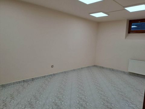 Kiadó Iroda 7400 Kaposvár Iroda a városközpontban
