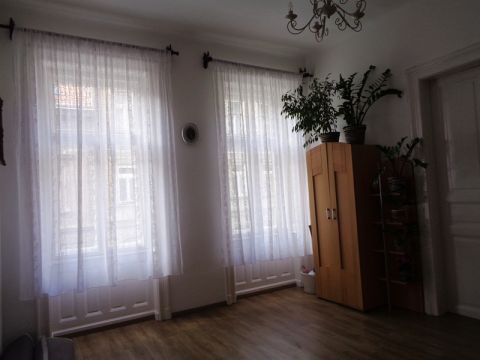 Eladó Lakás 1078 Budapest 7. kerület , Erszébetvárosi, Keletihez közeli 98 m2-es, 4 szobás + erkélyes lakás