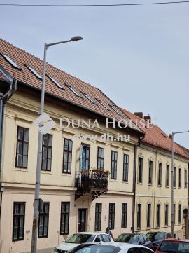 Eladó Lakás, Baranya megye, Pécs - Belvárosi 82 nm-es egyedi elosztású lakás