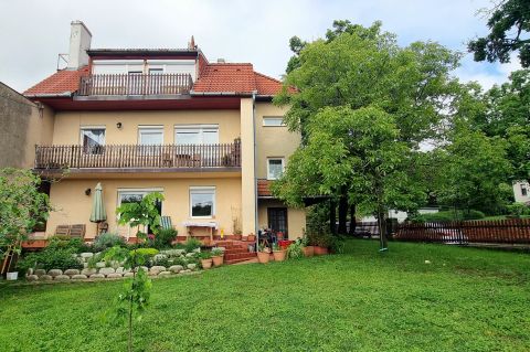 Eladó Ház 7635 Pécs , Eladó 3 lakásos társasház a Mecsek tetején