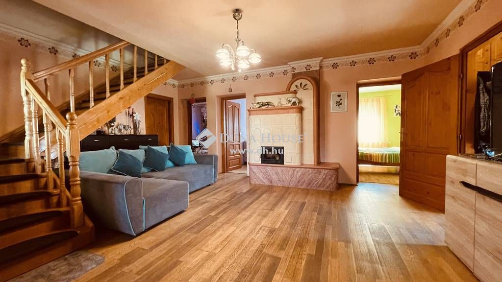 9700 Szombathely , Lovas utca környékén családi házas övezet — 1/23