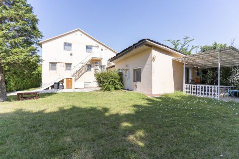 Eladó Ház 2481 Velence Velencei-tónál lehetőségekkel teli családi ház