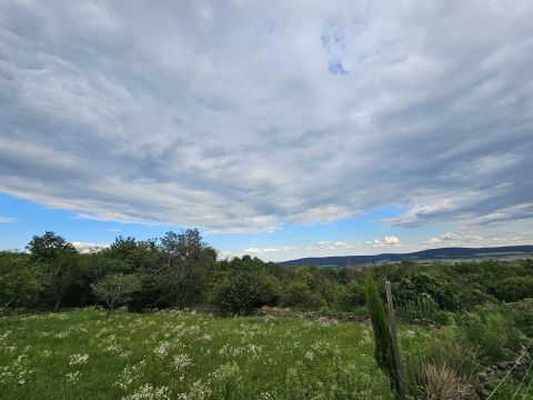 Eladó Telek 8274 Köveskál , Panorámás környezetben 