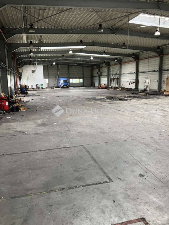 9400 Sopron , Lövő gazdasági kereskedelmi területén — 1/14