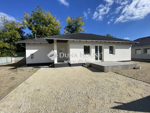 Eladó Ház, Pest megye, Szigetszentmiklós - Önálló újépítésű családi ház, 4 szoba + nappalis, Ráckevei - Duna parttól 200 m - re!