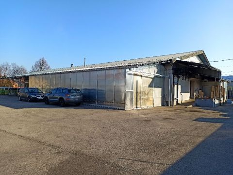 Eladó Üzlethelyiség 3000 Hatvan 