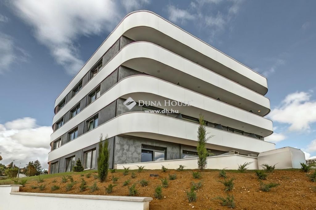 7624 Pécs , Mecsekoldal egyetemek közeli részén126 nm-es penthouse lakás — 1/3