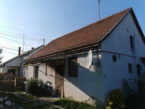 Eladó Ház 7100 Szekszárd , 7100 Szekszárd, Vásártér