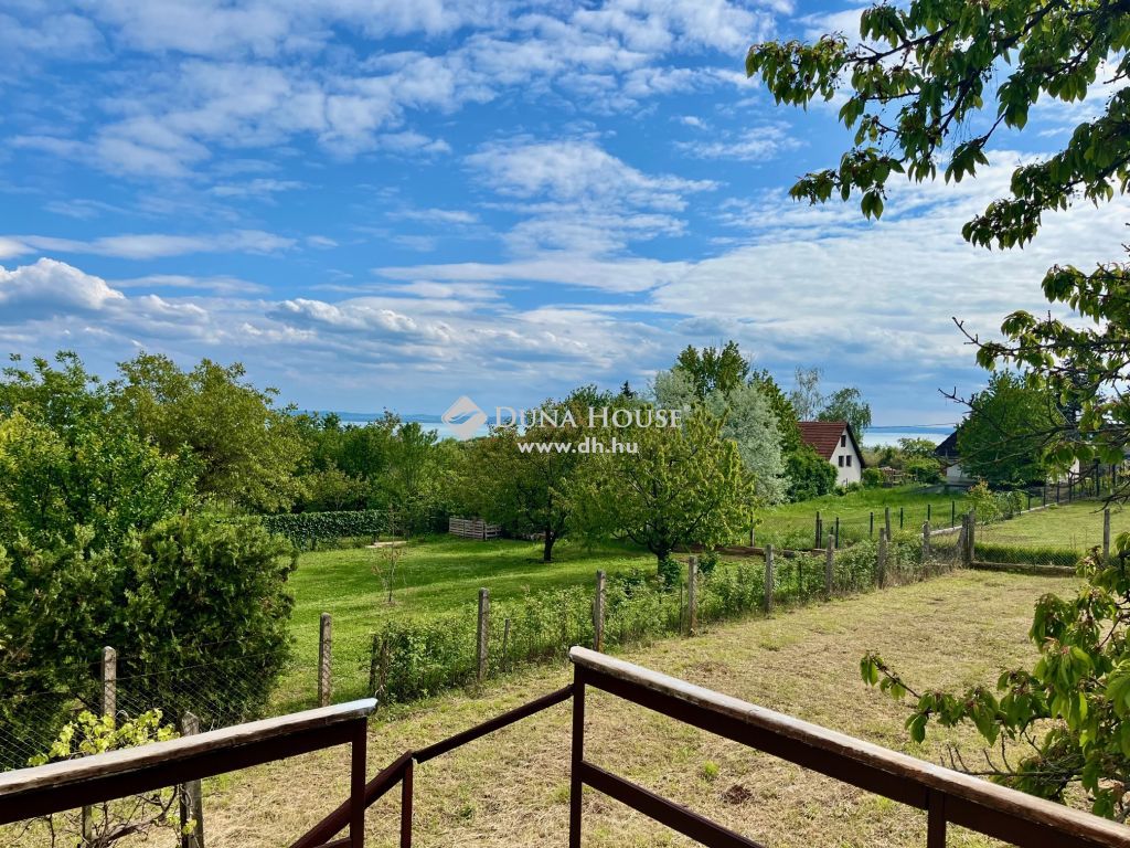 8227 Felsőörs , Lovas és Felsőörs között, nyugodt balatoni panorámás övezetben — 1/15
