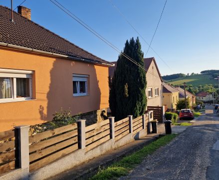 Eladó Ház 7300 Komló Komló Mecsekjánosiban családi ház panorámás telekkel eladó