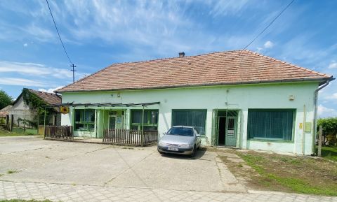 Eladó Ház 7061 Belecska , lakhatásra és vendéglátásra alkalmas épület