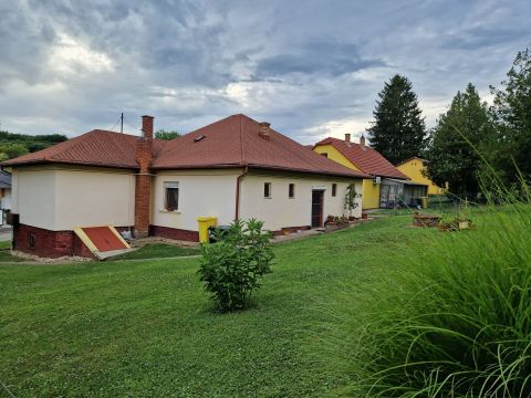 Eladó Ház 8640 Fonyód Csendes Iskola Közeli ház