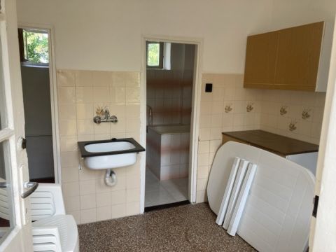 Kiadó Üzlethelyiség 7632 Pécs 