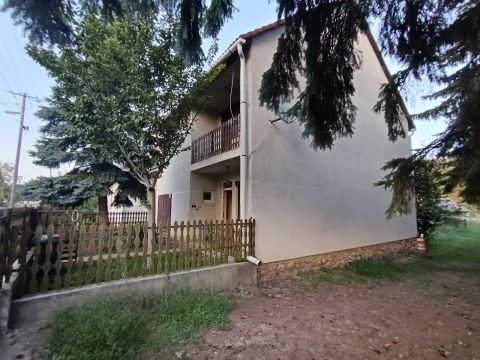 Eladó Ház 2888 Csatka 