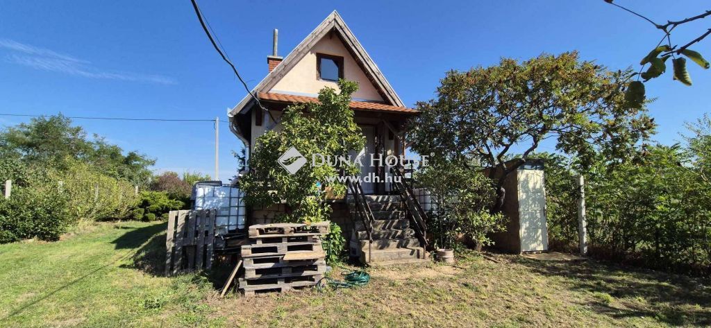 8200 Veszprém , természetközeli — 1/9