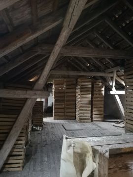 Eladó Mezőgazdasági 4485 Nagyhalász Berti csemege parkoló