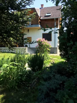 Eladó Ház 2000 Szentendre Tyúkosdűlő