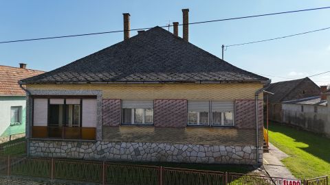 Eladó Ház 7968 Felsőszentmárton 