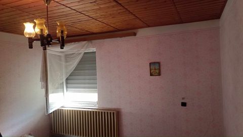 Eladó Ház 6077 Orgovány Csendes, betonozott utcában