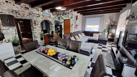 Eladó Ház 8134 Mátyásdomb 