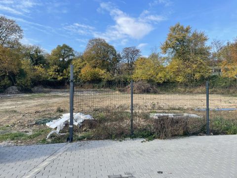 Eladó Telek 8184 Balatonfűzfő , Fűzfőgyártelep, Ipari park
