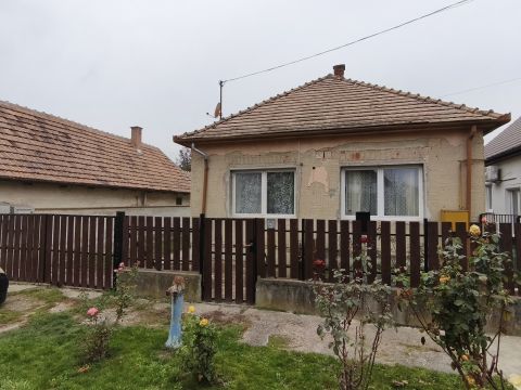 Eladó Ház 2457 Adony 