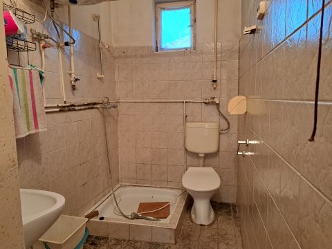 Eladó Ház 2473 Vál Vál központhoz közel