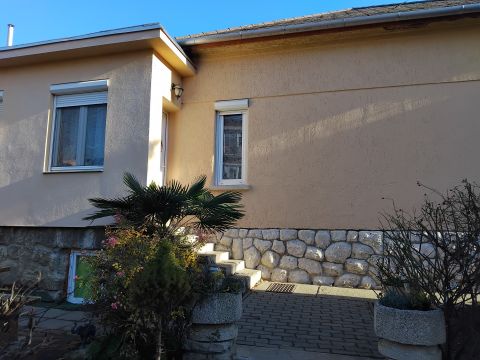 Eladó Ház 2500 Esztergom 