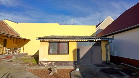 Eladó Ház 6000 Kecskemét Műkerti sétány