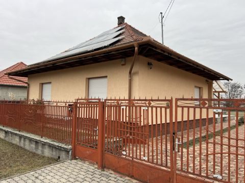 Eladó Ház 2243 Kóka 