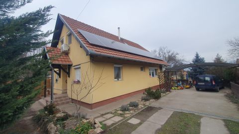 Eladó Ház 2242 Sülysáp , Szőlősnyaraló vasút állomáshoz közel