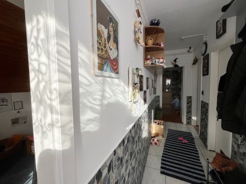 Eladó Lakás 9700 Szombathely Kétszobás, erkélye társasházi lakás