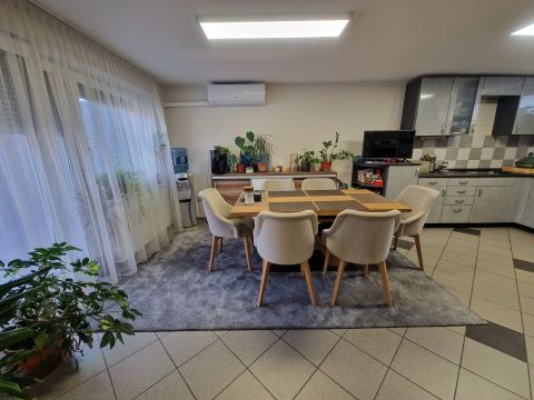 Eladó Lakás 6500 Baja Belváros peremén