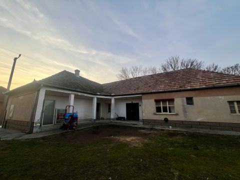 Eladó Ház 2367 Újhartyán 