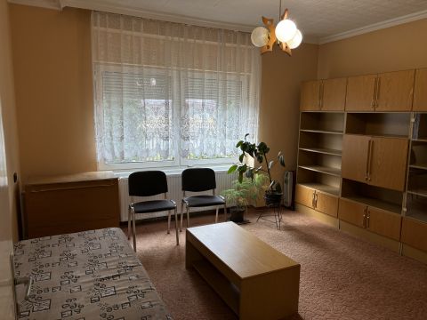 Eladó Ház 9154 Mosonszentmiklós , Vasút utca környéke