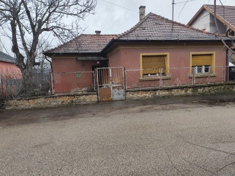 Eladó Telek 2141 Csömör 