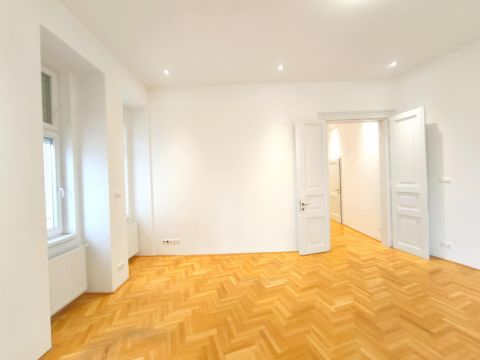 Eladó Lakás 1123 Budapest 12. kerület Alkotás utca
