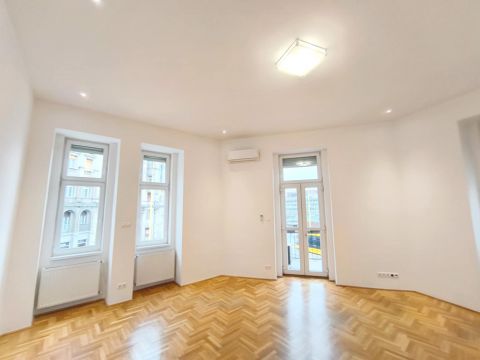 Eladó Lakás 1123 Budapest 12. kerület , Alkotás utca