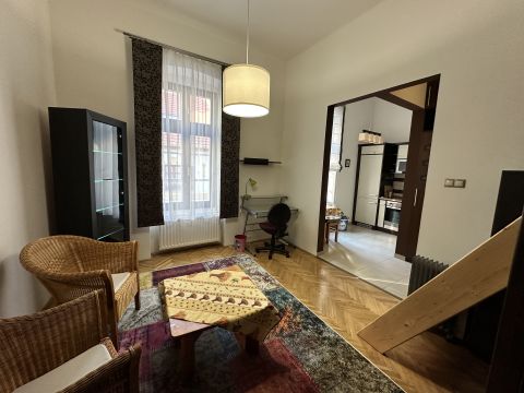 Kiadó Lakás 7621 Pécs 