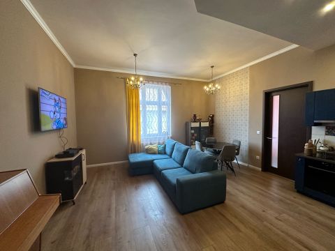 Eladó Lakás 1036 Budapest 3. kerület , Kolosy tér közelében 3 szobás lakás