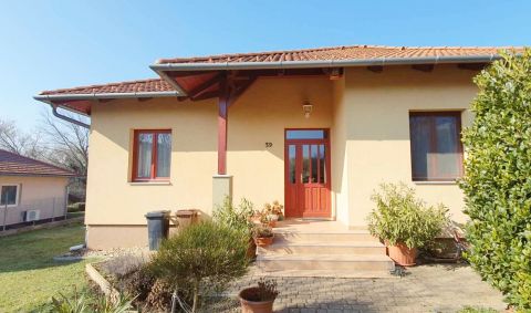 Eladó Ház 8230 Balatonfüred , Csendes utcában, központhoz közel