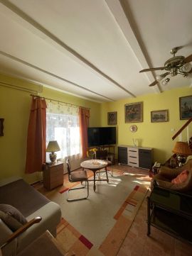 Eladó Ház 8230 Balatonfüred , Tamás-hegy lábánál csöndes, hangulatos családi ház eladó!