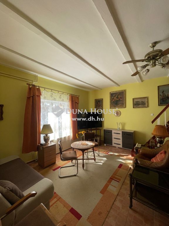8230 Balatonfüred , Tamás-hegy lábánál csöndes, hangulatos családi ház eladó! — 1/23