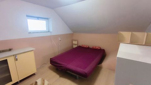 Eladó Ház 1214 Budapest 21. kerület Önfenntartó ház nagy kerttel, akár állattartási lehetőséggel